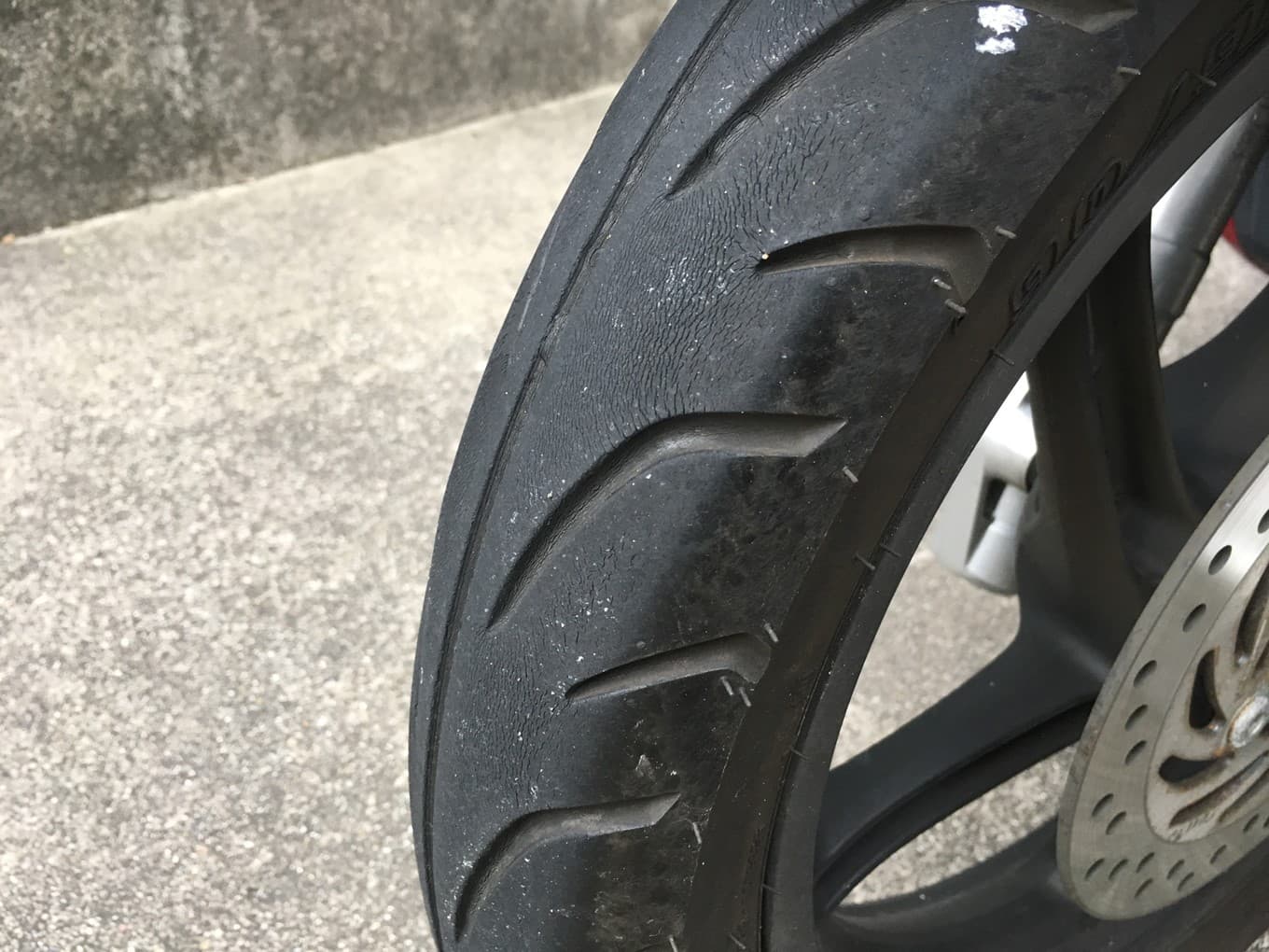 Pcxの前後タイヤ交換 Dunlop D307のレビュー Ride Scope