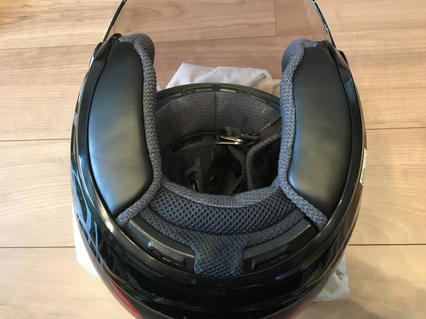 SHOEI 修理サポートでヘルメットが新品みたいになって戻ってきた 